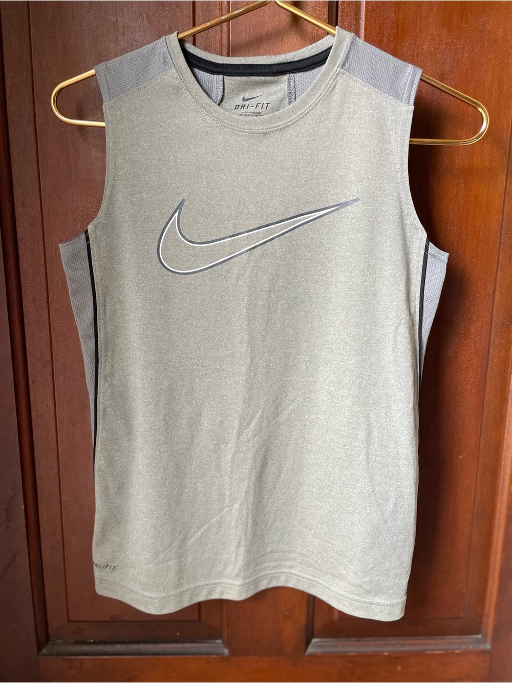 Nike dri fit boys medium sleeveless gray athletic tank top